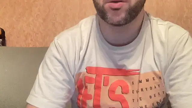 Snapshot of RedDante89 chatting on January 22, 2025, 4:44 pm RedDante89 online show from January 22, 2025, 4:44 pm