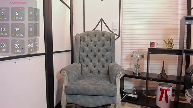 Snapshot of JuniorMorris_ chatting on October 11, 2025, 8:43 pm JuniorMorris online show from October 11, 2025, 8:43 pm