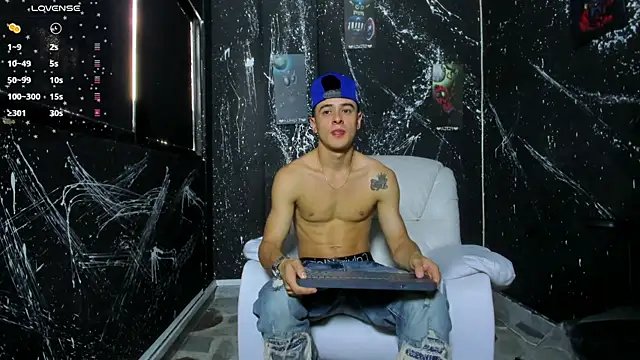 Snapshot of JuniorMorris_ chatting on September 12, 2025, 9:25 pm JuniorMorris online show from September 12, 2025, 9:25 pm