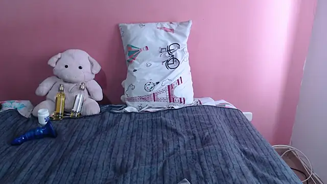 Susanlover online show from November 16, 2025, 2:22 pm