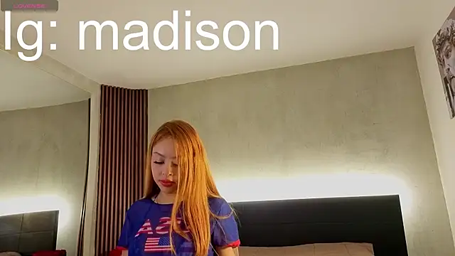 Snapshot of madison_little_ chatting on May 21, 2026, 12:13 pm madison little online show from May 21, 2026, 12:13 pm