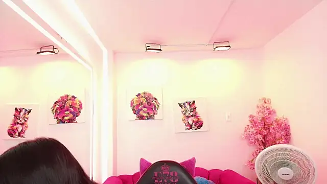 Snapshot of Miss_dolly_ chatting on December 19, 2025, 12:40 pm Miss dolly online show from December 19, 2025, 12:40 pm