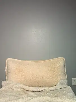 Sophie Raegan online show from November 16, 2025, 10:35 pm