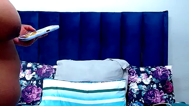 HotSmallTits online show from April 16, 2026, 7:47 pm