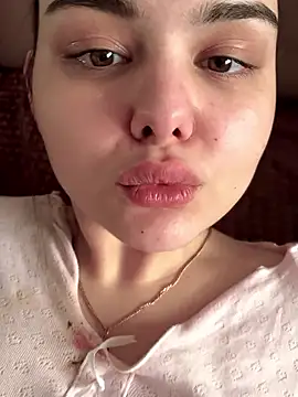 Snapshot of NikaMur chatting on October 29, 2025, 2:54 am NikaMur online show from October 29, 2025, 2:54 am