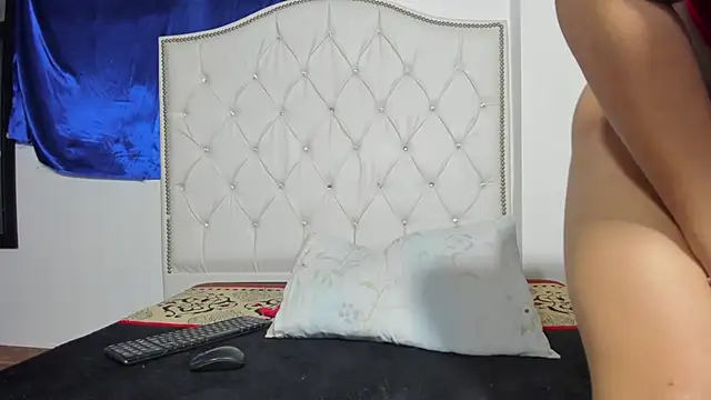 Snapshot of Anny_jhonsonx chatting on March 8, 2025, 4:34 am Anny jhonsonx online show from March 8, 2025, 4:34 am