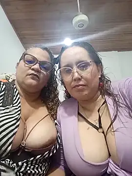 Snapshot of mademooms chatting on February 7, 2026, 1:57 am mademooms online show from February 7, 2026, 1:57 am