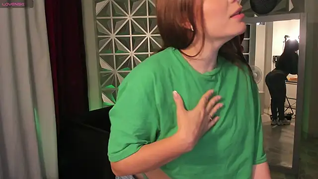 Snapshot of yourmagic_venus chatting on February 24, 2025, 9:41 pm yourmagic venus online show from February 24, 2025, 9:41 pm