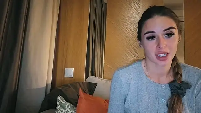 your bunnygirl online show from October 1, 2025, 8:57 pm