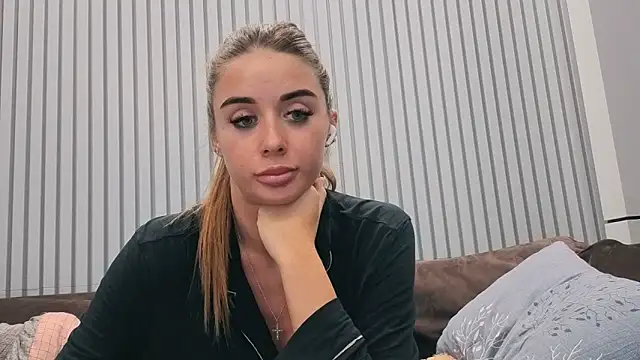 your bunnygirl online show from September 24, 2025, 5:52 pm