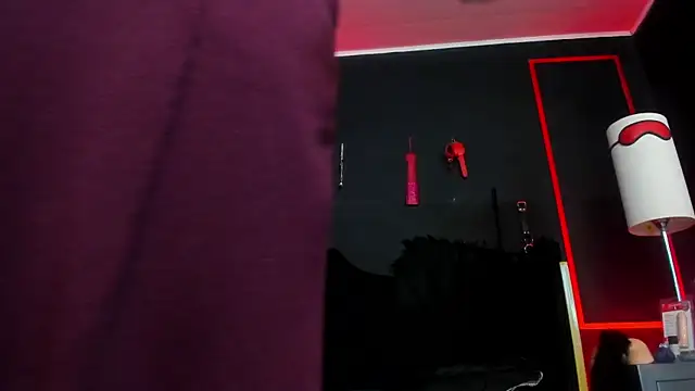 CharlotteScotte online show from November 25, 2025, 12:05 pm