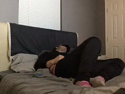 Snapshot of Cummerforyouu2 chatting on February 22, 2025, 4:07 am Cummerforyouu2 online show from February 22, 2025, 4:07 am