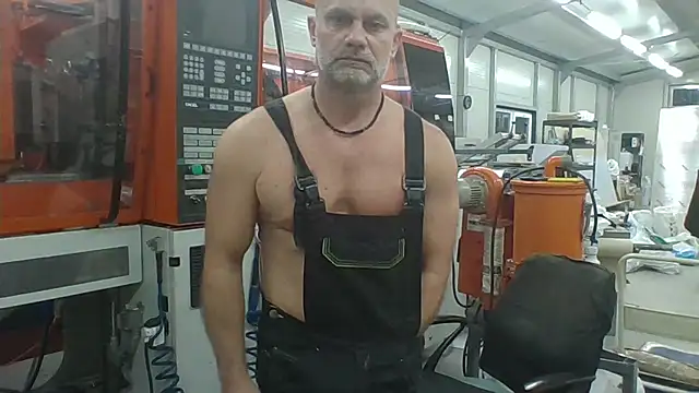 Snapshot of Boomerhun chatting on October 21, 2025, 3:33 pm Boomerhun online show from October 21, 2025, 3:33 pm