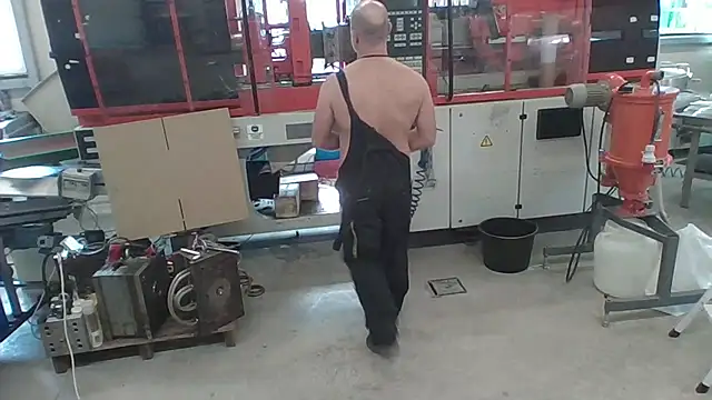 Snapshot of Boomerhun chatting on October 17, 2025, 11:56 am Boomerhun online show from October 17, 2025, 11:56 am