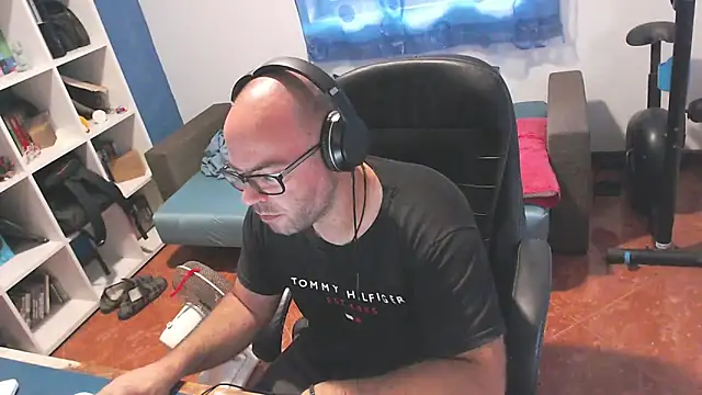 Snapshot of ravingr4d4 chatting on September 10, 2025, 8:24 am ravingr4d4 online show from September 10, 2025, 8:24 am
