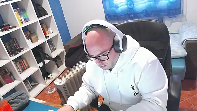 Snapshot of ravingr4d4 chatting on December 18, 2025, 10:19 am ravingr4d4 online show from December 18, 2025, 10:19 am