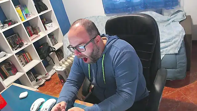 Snapshot of ravingr4d4 chatting on January 9, 2026, 9:05 am ravingr4d4 online show from January 9, 2026, 9:05 am