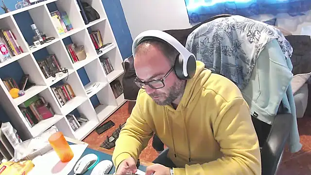 Snapshot of ravingr4d4 chatting on November 18, 2025, 2:53 pm ravingr4d4 online show from November 18, 2025, 2:53 pm