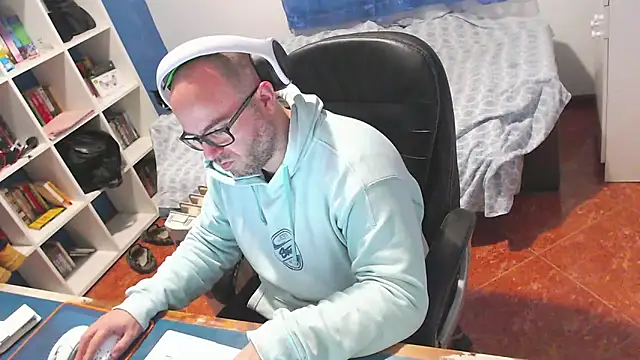 Snapshot of ravingr4d4 chatting on February 2, 2026, 9:52 am ravingr4d4 online show from February 2, 2026, 9:52 am