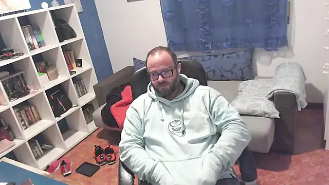 Snapshot of ravingr4d4 chatting on December 4, 2025, 12:42 am ravingr4d4 online show from December 4, 2025, 12:42 am