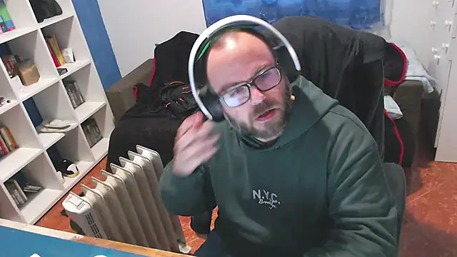 Snapshot of ravingr4d4 chatting on December 15, 2025, 2:01 pm ravingr4d4 online show from December 15, 2025, 2:01 pm