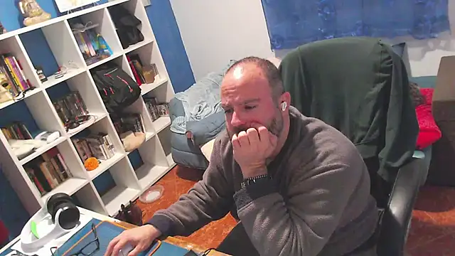 Snapshot of ravingr4d4 chatting on February 18, 2026, 12:08 am ravingr4d4 online show from February 18, 2026, 12:08 am