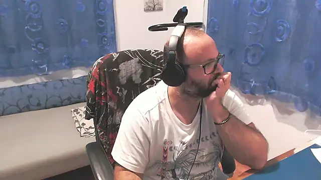 Snapshot of ravingr4d4 chatting on October 2, 2025, 10:24 pm ravingr4d4 online show from October 2, 2025, 10:24 pm