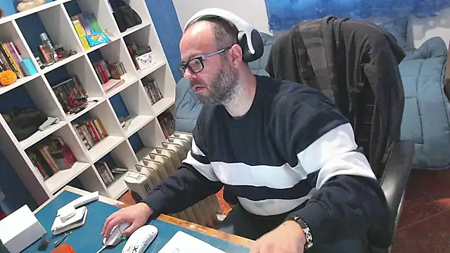 Snapshot of ravingr4d4 chatting on January 13, 2026, 11:25 am ravingr4d4 online show from January 13, 2026, 11:25 am