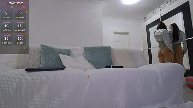 LilyRoselyn online show from October 22, 2025, 8:08 pm