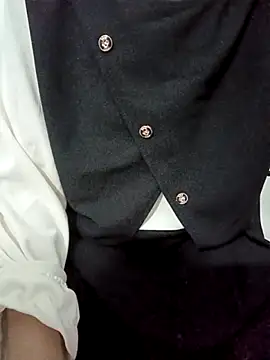 SweetGirl2k2 online show from November 14, 2025, 10:57 pm