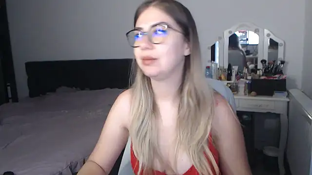 SugarErika online show from September 17, 2025, 7:10 am