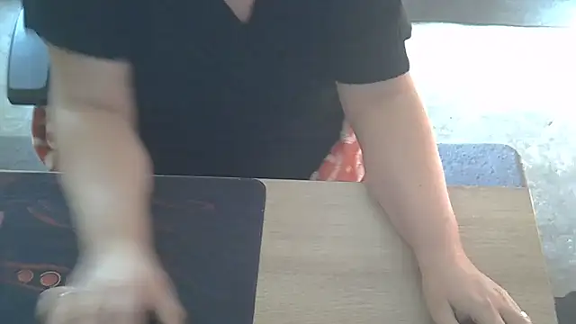 Snapshot of Silvia2277 chatting on January 11, 2026, 12:01 pm Silvia2277 online show from January 11, 2026, 12:01 pm