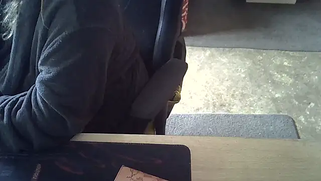 Snapshot of Silvia2277 chatting on February 2, 2026, 7:18 am Silvia2277 online show from February 2, 2026, 7:18 am