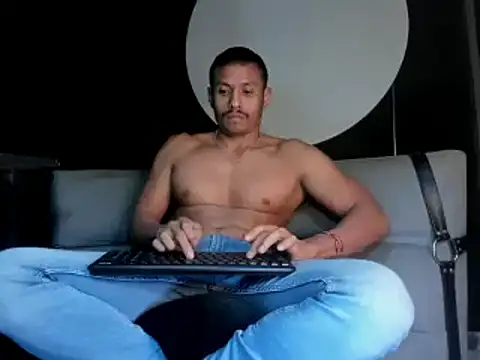 Abra ham13 online show from November 13, 2025, 11:41 pm