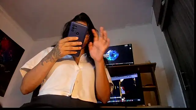 Snapshot of kaamilah chatting on October 15, 2025, 4:33 am kaamilah online show from October 15, 2025, 4:33 am