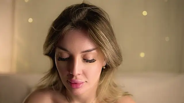 AnnyBangs online show from March 10, 2025, 12:49 pm