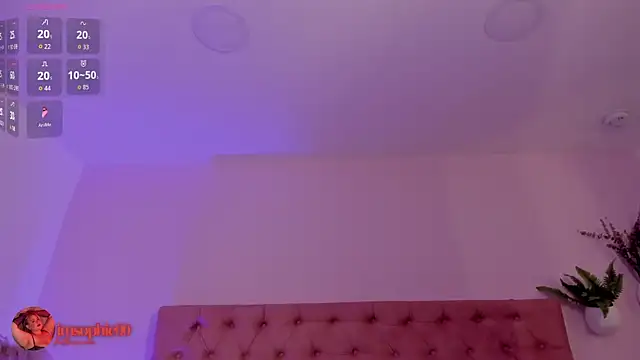 Snapshot of sophiarossee_ chatting on November 17, 2025, 12:42 pm sophiarossee online show from November 17, 2025, 12:42 pm