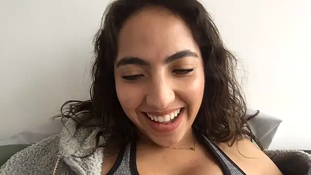 Snapshot of Sophi__a chatting on April 19, 2026, 7:38 pm Sophi a online show from April 19, 2026, 7:38 pm