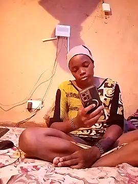 cute naimah online show from September 29, 2025, 2:44 pm