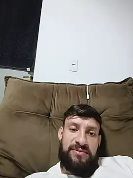 Snapshot of Robertao20cm chatting on July 6, 2026, 4:53 pm Robertao20cm online show from July 6, 2026, 4:53 pm