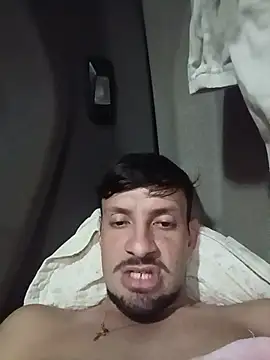 Snapshot of Robertao20cm chatting on July 13, 2026, 11:26 pm Robertao20cm online show from July 13, 2026, 11:26 pm