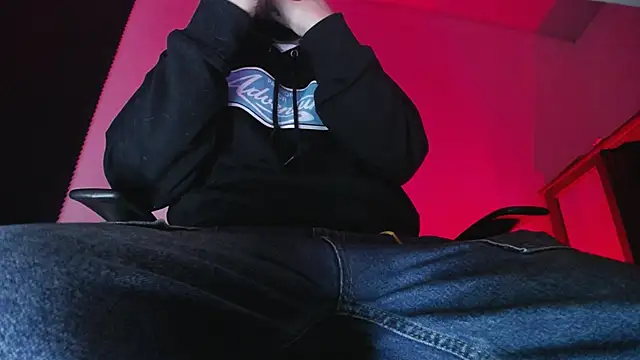 zacwatson  online show from November 23, 2025, 3:16 am