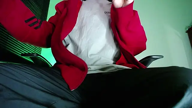 Snapshot of zacwatson_ chatting on July 25, 2026, 1:35 am zacwatson online show from July 25, 2026, 1:35 am
