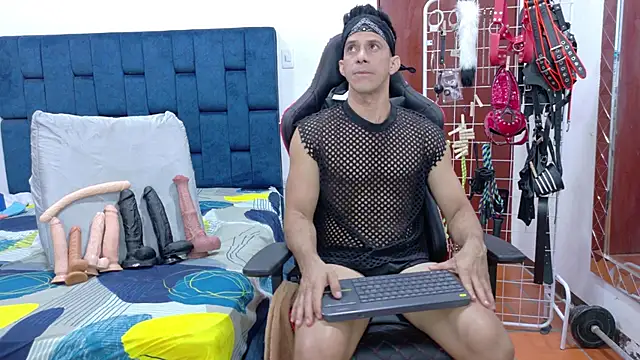 Snapshot of JoseRumbero26 chatting on February 10, 2026, 2:54 am JoseRumbero26 online show from February 10, 2026, 2:54 am