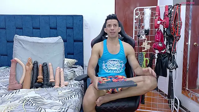 Snapshot of JoseRumbero26 chatting on February 3, 2026, 2:53 am JoseRumbero26 online show from February 3, 2026, 2:53 am