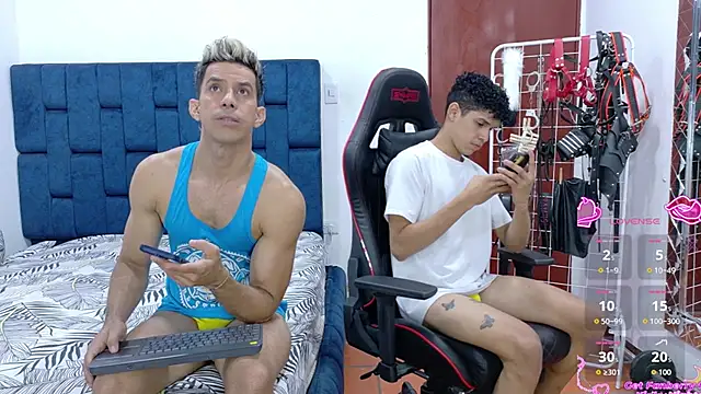 JoseRumbero26 online show from November 22, 2025, 12:10 am