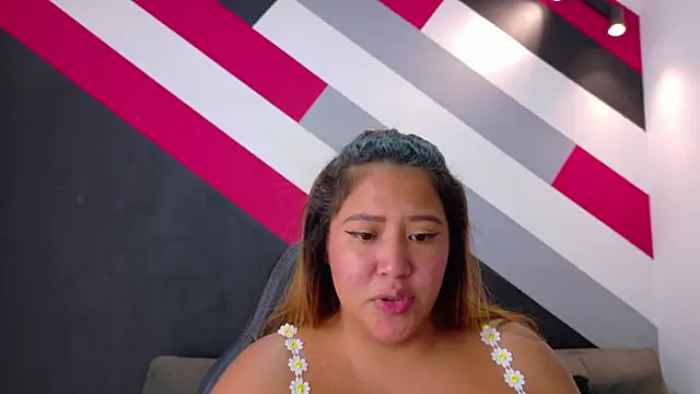 I am yours- online show from November 11, 2025, 11:38 am