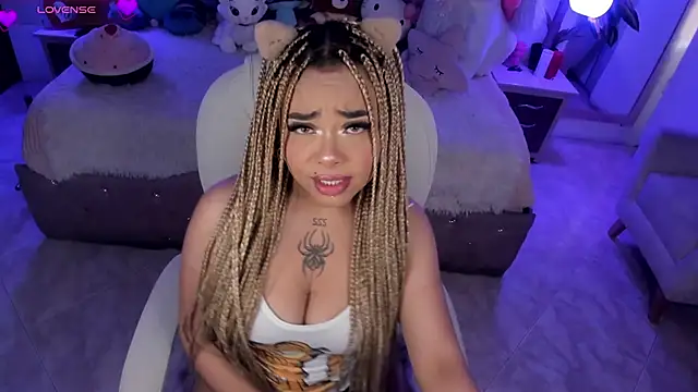 Snapshot of conny__curly chatting on March 21, 2025, 1:12 pm conny curly online show from March 21, 2025, 1:12 pm