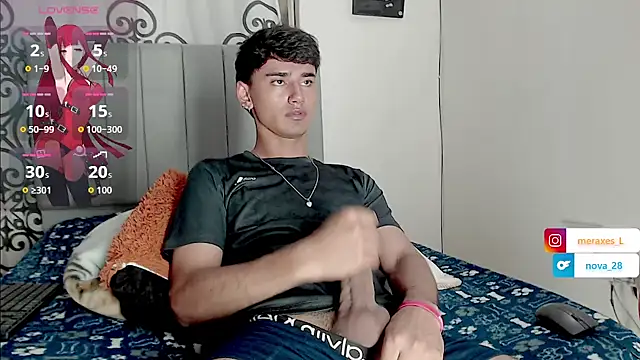 Snapshot of juan_stiven chatting on October 31, 2025, 9:43 pm juan stiven online show from October 31, 2025, 9:43 pm