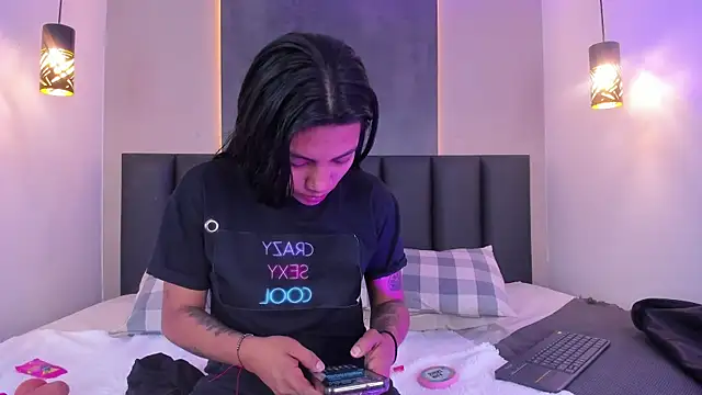 rachellmartinez online show from November 13, 2025, 11:47 am